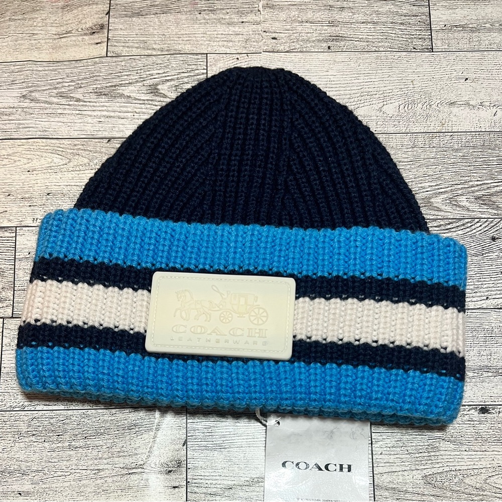 Coach Men’s Lt. Blue/ White/ Navy Blue Knit Beanie with Rubber Patch NWT - Picture 11 of 11